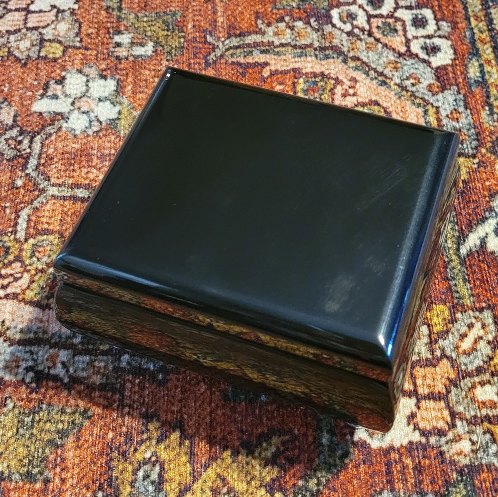 Midnight Gloss Programmable Music Box